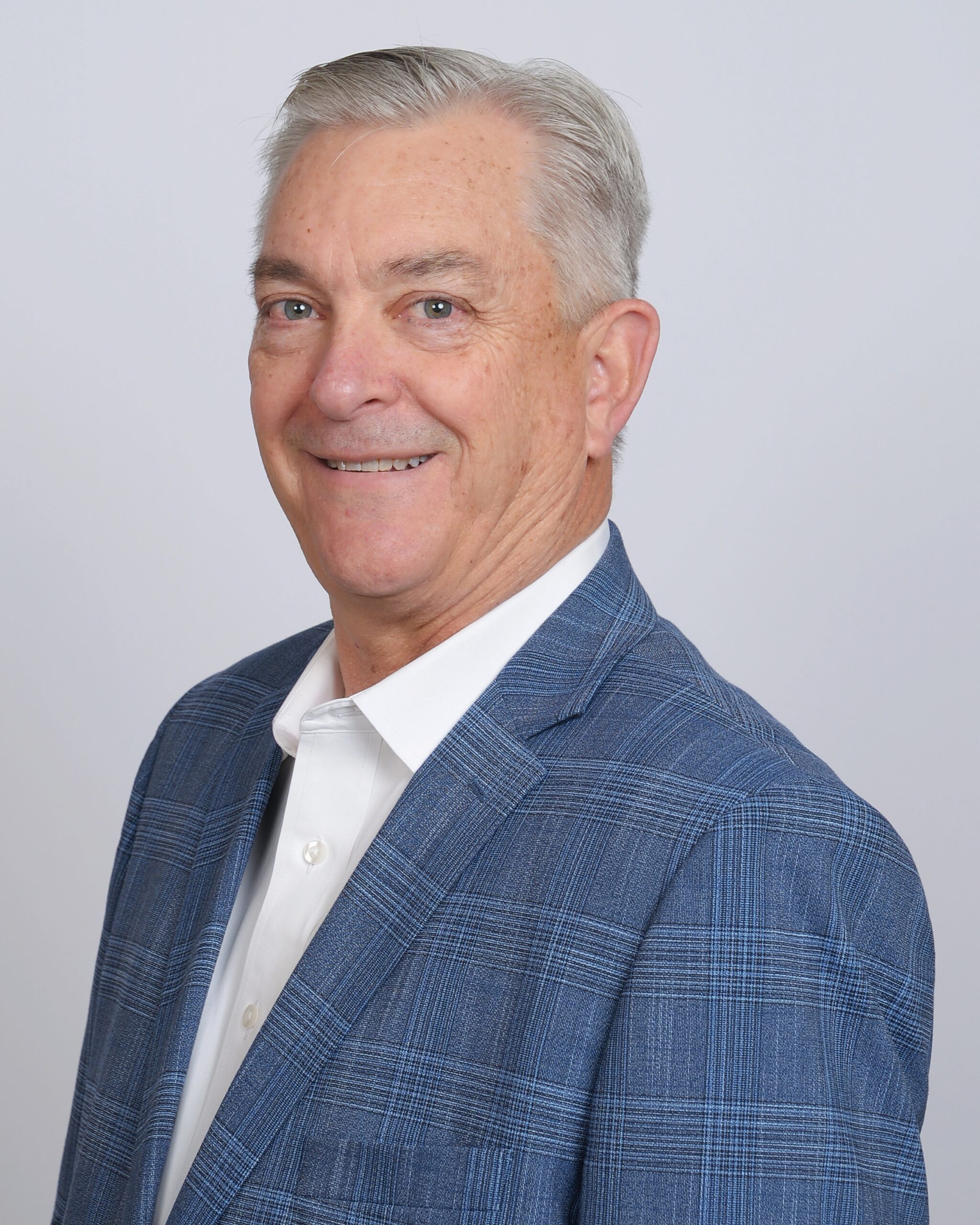 2025 Deryl Head Shot Picture